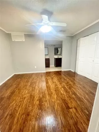 Photo #5: 21297406 Listing