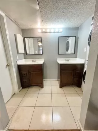Photo #6: 21297406 Listing