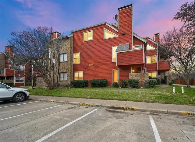 MLS: 21297673 Condo For Sale