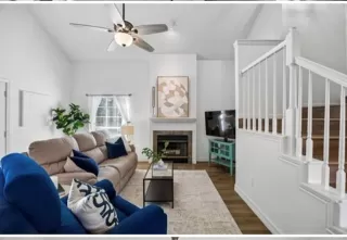 Photo #5: 21297678 Listing