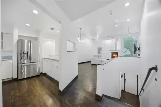 Photo #3: 21297782 Listing