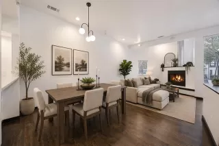 Photo #4: 21297782 Listing