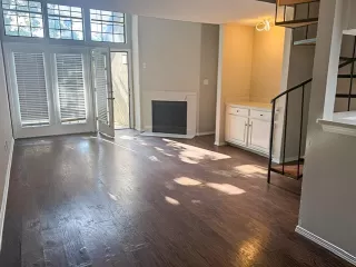 Photo #5: 21297807 Listing