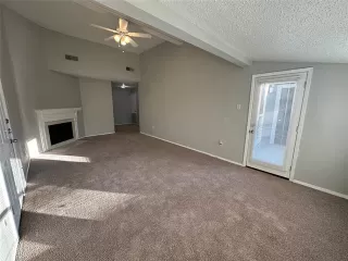 Photo #2: 21297912 Listing