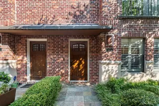 Photo #2: 21298248 Listing