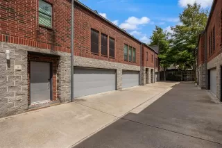 Photo #3: 21298888 Listing
