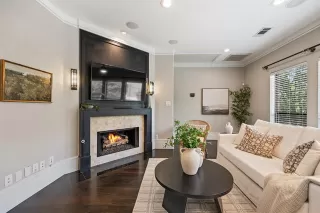 Photo #6: 21298888 Listing