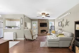 Photo #2: 21298966 Listing