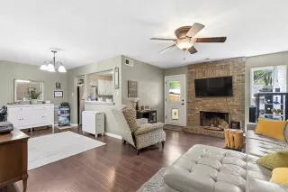 Photo #3: 21298966 Listing