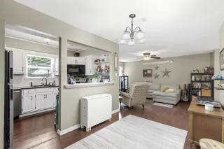Photo #6: 21298966 Listing