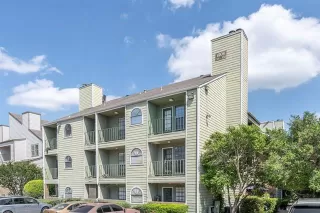 Photo #3: 21299195 Listing