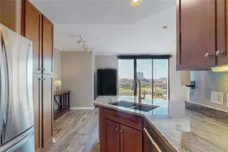 Photo #4: 21299680 Listing