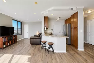 Photo #6: 21299680 Listing