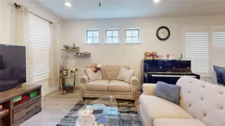 Photo #3: 21299862 Listing