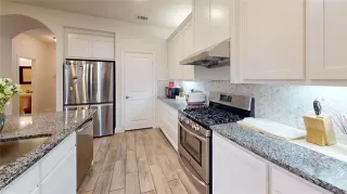 Photo #5: 21299862 Listing