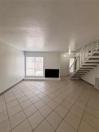 Photo #2: 21299895 Listing