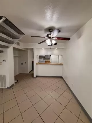 Photo #4: 21299895 Listing