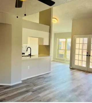 Photo #3: 21300141 Listing