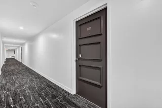 Photo #6: 21300146 Listing