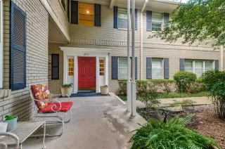 Photo #4: 21300545 Listing