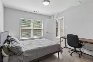 Photo #4: 21300837 Listing