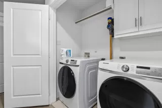 Photo #6: 21300837 Listing