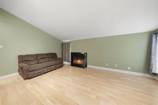 Photo #3: 21300885 Listing