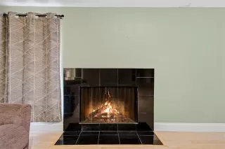 Photo #5: 21300885 Listing