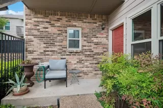 Photo #3: 21300889 Listing