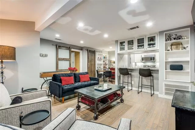 MLS: 21300919 Condo For Sale
