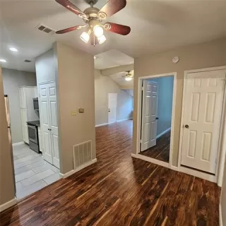 Photo #6: 21300975 Listing