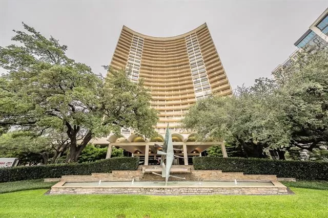 MLS: 21300993 Condo For Sale
