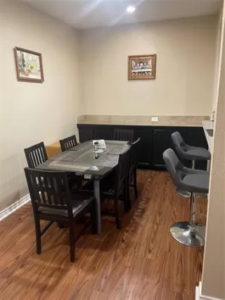 Photo #3: 21301103 Listing 