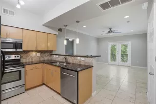 Photo #6: 21301298 Listing 