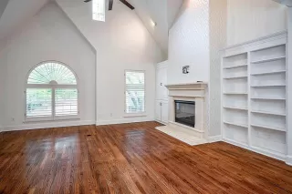 Photo #3: 21301991 Listing