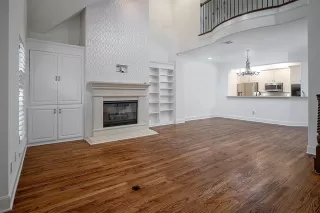 Photo #6: 21301991 Listing