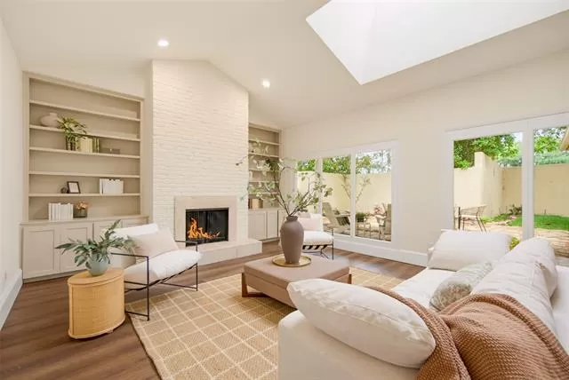MLS: 21302262 Condo For Sale