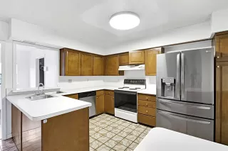 Photo #6: 21302931 Listing 