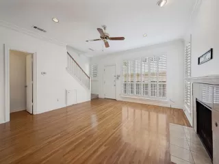 Photo #6: 21303175 Listing