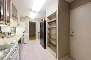 Photo #5: 21303697 Listing