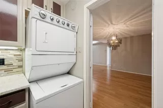 Photo #6: 21303697 Listing
