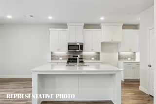 Photo #6: 21303760 Listing