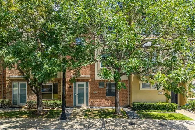 MLS: 21304073 Condo For Sale