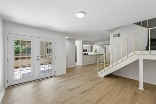 Photo #3: 21304118 Listing