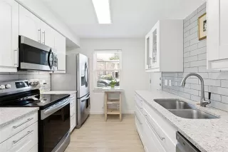 Photo #6: 21304205 Listing