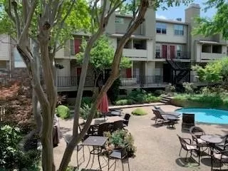 Photo #2: 21304424 Listing