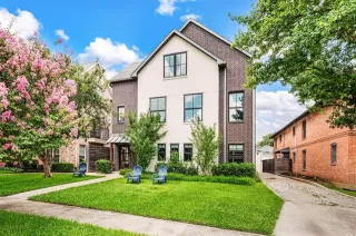 Photo #2: 21304968 Listing 
