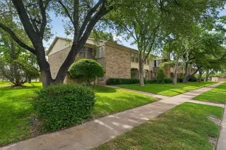 Photo #2: 21305454 Listing