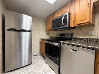 Photo #2: 21305534 Listing