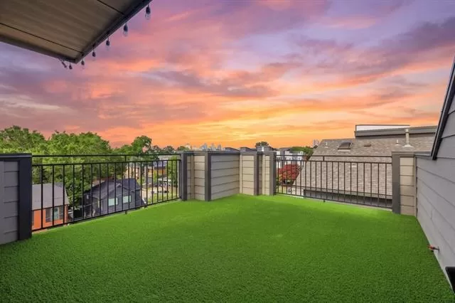 MLS: 21305722 Condo For Sale